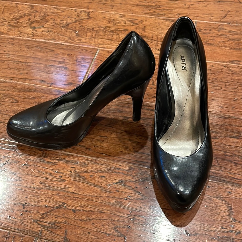 APT.9 Black Heels